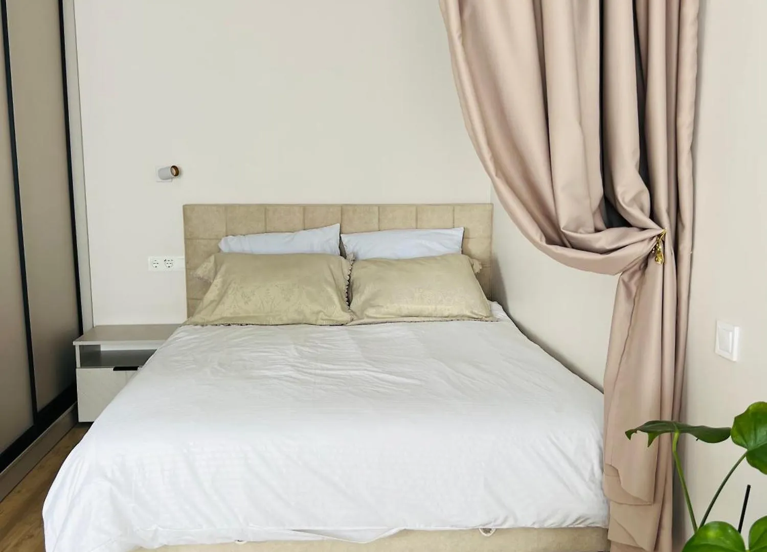 Ice Gardens Apartment Lviv