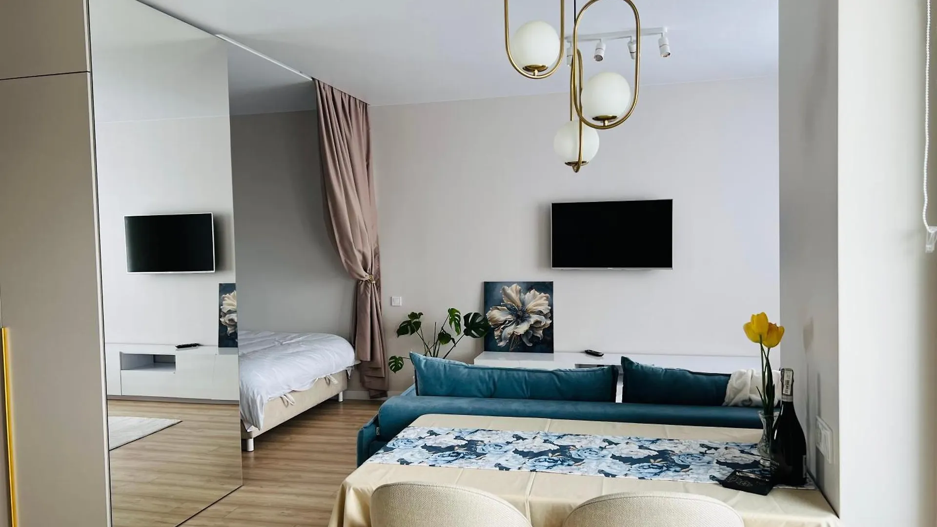 Ice Gardens Apartment Lviv